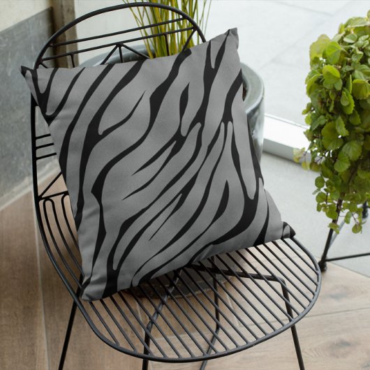 メタリックグレーゼブラパターン クッション