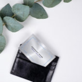 メタリックシルバーグレーの背景とブルー縁ど 名刺