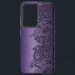 メタリックパープルとブラックペイズリーレースサムスンGa Samsung Galaxy S21 ケース<br><div class="desc">黒いフローラペイズリーアクセントを持つメタリックパープルの背景のイメージ。</div>