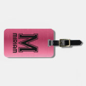 メタリックピンクのテクスチャカスタム文字 ラゲッジタグ (正面横)
