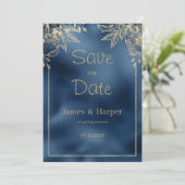 メタリックブルーのグラデーション金ゴールドフローラ日付の保存 招待状 (スタンド正面)