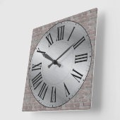 メタリック顔/レンガ壁の背景ローマ数字 スクエア壁時計 (傾斜)