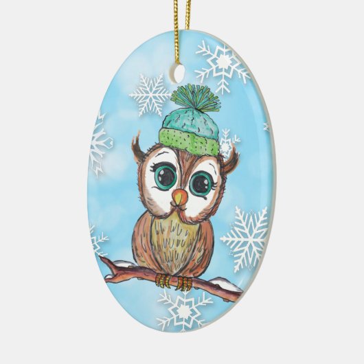 メッセージを背面にパーソナライズされた配置した水色フクロウ セラミックオーナメント (左)