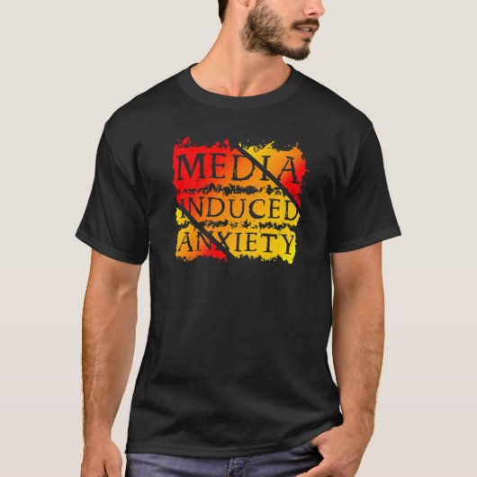 メディアが不安を誘発スローガン引用文Political Pro Tシャツ (正面)