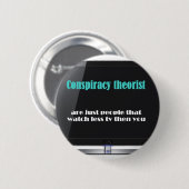 メディアに対する陰謀理論家 缶バッジ (正面&裏面)