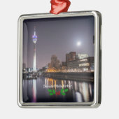 メディア・ハーバー・デュッセルドルフ（ラベル） メタルオーナメント (左)