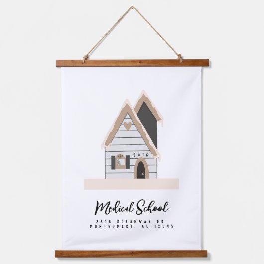 メディカルトレーニングジャーニーカスタムハウス 吊り下げ型タペストリー (正面)