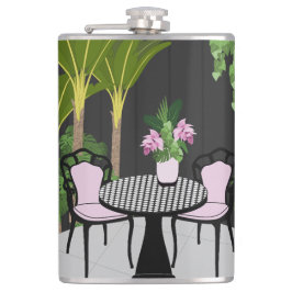 メディニラガーデンコートヤード フラスク