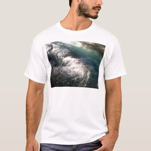 メトリウス川のウィザード滝 Tシャツ (正面)