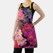 メドレーカラフルピンクブルーパープルプリムラ花 エプロン (インサイチュ)