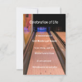 メモリアルサービス招待状ボーリングレーンボウリングをする人、 クリケットの投手 招待状 (裏面)