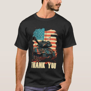 メモリアルデー装甲戦闘米国国旗4日 Tシャツ