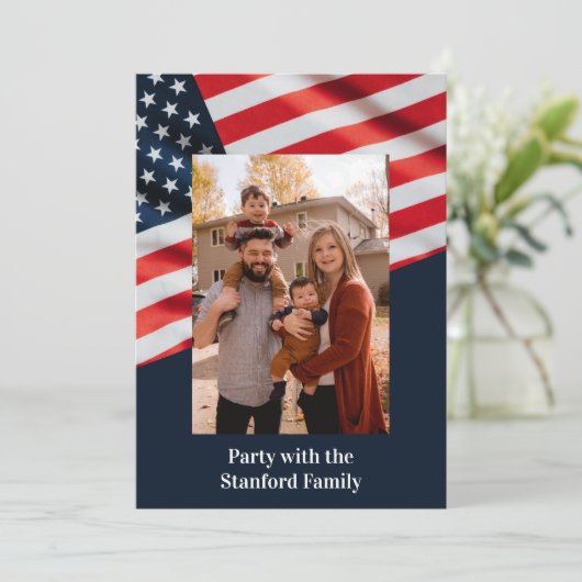 メモリアルデーBBQアメリカ国旗と家族の写真 招待状 (スタンド正面)