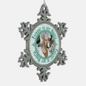 メモリアルフォトクリスマスケルト結び目模様ティール（緑がかった色） スノーフレークピューターオーナメント (左)