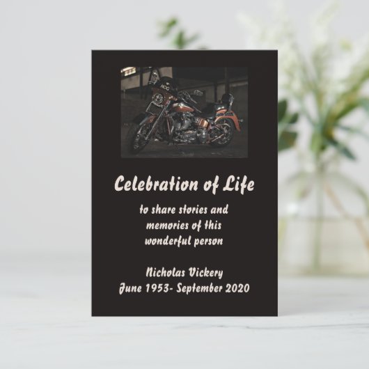 メモリアル招待状人二輪車バイクもしくは自転車に乗る人 招待状 (スタンド正面)