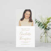 メモリアル 葬儀 エレガント ゴールド スクリプト フォト サンキューカード (スタンド正面)