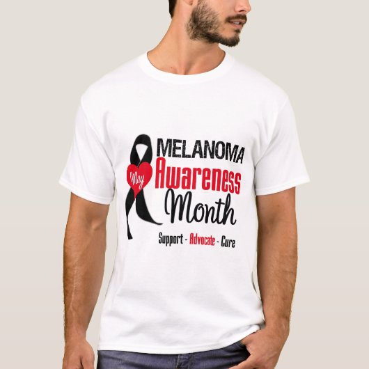 メラノーマの認識度月のグランジなリボン Tシャツ (正面)