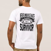 メラノーマは決して強さを過少見積りしません Tシャツ (裏面)