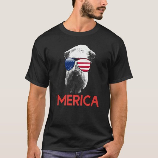 メリカソフトコートウィートテリアアメリカ国旗 Tシャツ (正面)