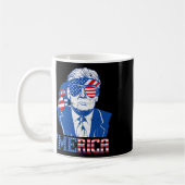 メリカトランプ7月の幸せ4日トランプ米国旗 コーヒーマグカップ (左)