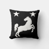 メリディースポピュレースバッジ装飾用クッション クッション (正面)