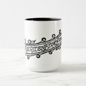 メリデンの火腕によって刻まれるスクロールロゴのマグ マグカップ (中央)