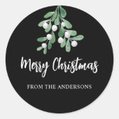 メリパーソナライズされたスクリスマスベリー葉ズブラック ラウンドシール (正面)