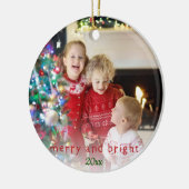 メリーで明るい2家族写真の赤い子供のタイポグラフィ セラミックオーナメント (左)