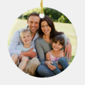 メリーで、明るい花の休日の家族写真 セラミックオーナメント (裏面)