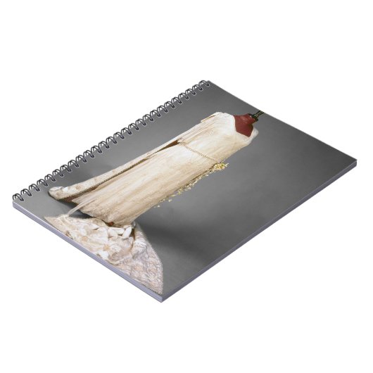 メリーの第一王女1922年著擦り切れたなウェディングドレス ノートブック (左側)