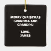 メリークリスマスおばあちゃんが男の子の妊娠を明らかにする セラミックオーナメント (裏面)