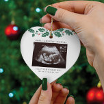 メリークリスマスおばあちゃん妊娠超音波写真 セラミックオーナメント<br><div class="desc">このエキサイティングなニュースを最寄りの共有と一緒にするのは良い時親愛間だ。祖母が超音波写真と一緒にいるための完璧なクリスマスプレゼントアイディア。こカスタマイズの発表の表示は、詳細を追加し、この特別なニュースについて全員に知らせる。新しい素晴らし親と赤ん坊シャワーのための贈り物。</div>