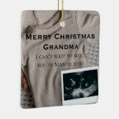 メリークリスマスおばあちゃん男の子の妊娠発表 セラミックオーナメント (右)