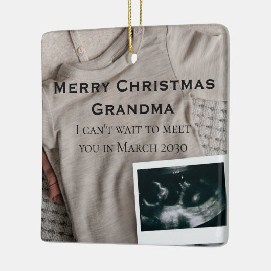 メリークリスマスおばあちゃん男の子の妊娠発表 セラミックオーナメント (左)