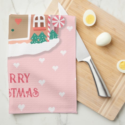 メリークリスマスかわいいピンクの雪のようなジンジャーブレッドハウス キッチンタオル (四つ折り)