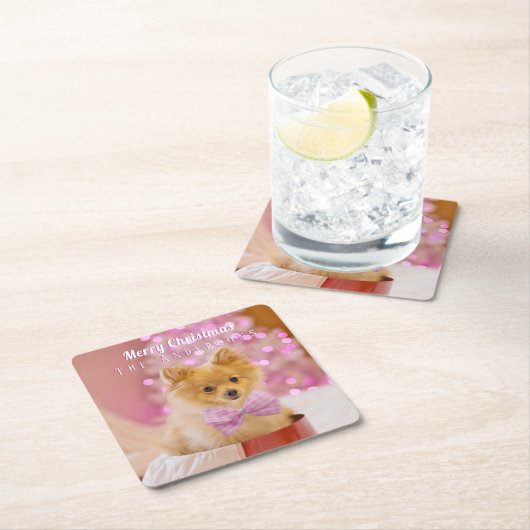 メリークリスマスと名前、かわいい犬/木をパーソナライズ スクエアペーパーコースター (インサイチュ)