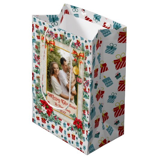 メリークリスマスと新年のギフトの背景パターン ミディアムペーパーバッグ (正面アングル)