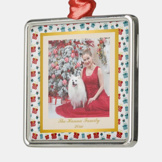 メリークリスマスと新年のギフトの背景パターン メタルオーナメント (左)