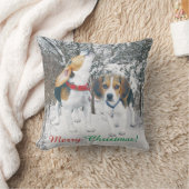 メリークリスマスのビーグル犬の子犬のSnowyの森 クッション (ブランケット)