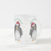 メリークリスマスのペンギンの透明な背景 フロストグラスマグカップ (正面右)