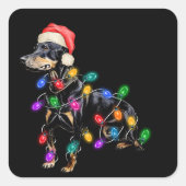 メリークリスマスの犬が光のもつれて スクエアシール (正面)