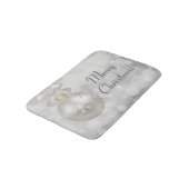 メリークリスマスエレガントシルバーのクリスマスボール バスマット (アングル)