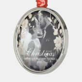 メリークリスマスカップル写真マグノリアフローラ メタルオーナメント (左)