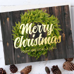 メリークリスマスカントリー素朴パインリースウッド 箔シーズンカード<br><div class="desc">あなたのビジネスロゴは後ろに追加することができる。休暇メッセージ、会社名、会社名を変更する。利用可能： http://www.zazzle.com/selectpartysupplies</div>