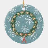 メリークリスマスギフトボックスホリデーリース セラミックオーナメント (裏面)