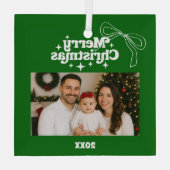 メリークリスマスグリーンの写真弓ハンドドロンレトロ ガラスオーナメント (裏面)