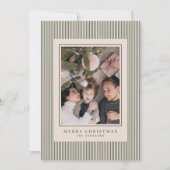 メリークリスマスグリーンストライプの写真パーソナライズされた シーズンカード (正面)