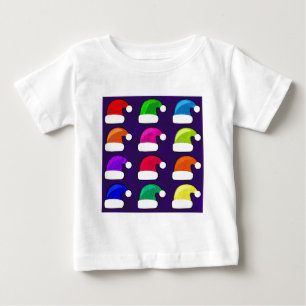 メリークリスマスサンタハッツ赤青紫色グリーン ベビーTシャツ