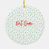 メリークリスマスシツドッグフェスティバルサンタハットホリー セラミックオーナメント (裏面)