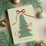 メリークリスマススクリプト赤い緑の木の非写真 シーズンカード<br><div class="desc">レトロスタイル赤と緑の木と赤い弓メリークリスマス手書きスクリプト非フォトシンプルクリスマス休日カード。簡単は、あなたの家族の名前と年でパーソナライズする。</div>